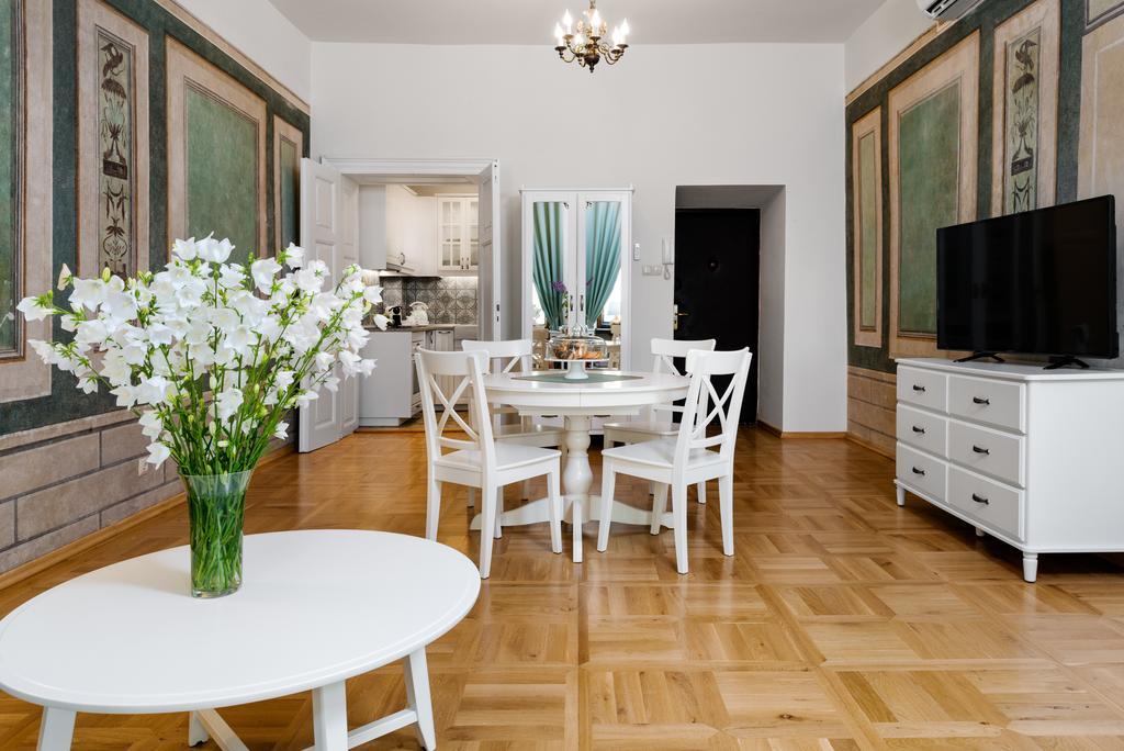 P&J Luxury Apartments Krakow Exterior photo